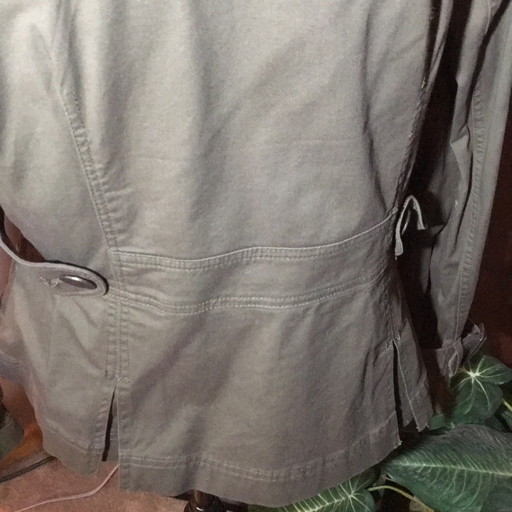 🔥Olive Jacket - Picture 3 of 3